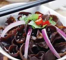 Fresh Pepper and Wood Ear Mushroom