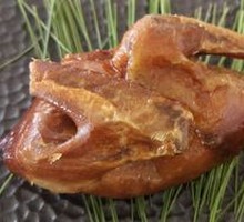 Juicy Glass-Braised Pigeon