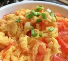 Scrambled Eggs with Tomatoes