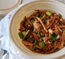Yoxian Tofu with Pork Rice Bowl