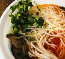 Spicy Pepper Chicken Offal Rice Noodles