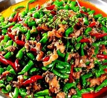 Spicy Chicken with Green Chili