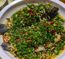 Cold-mixed crucian carp