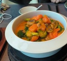 Mushroom and Broccoli Stir-fry