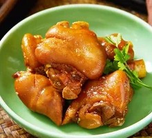 Spiced Braised Pig Trotters