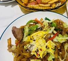 Dry-Fried Beef Rice Noodles