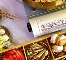 Spicy Snail Rice Noodle Hot Pot Broth