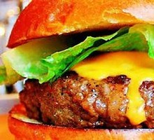 Fruitwood-Flavored Chicken Burger