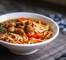 Spicy Stir-Fried Intestine Noodles