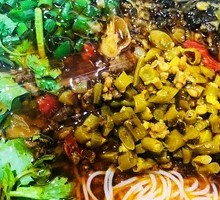 Stewed Pork and Green Bean Rice Noodles