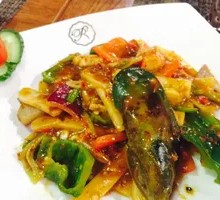 Stir-Fried Rice Noodles with Seafood