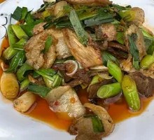 Stir-fried Pork with Garlic Shoots