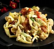 Spicy Stir-Fried Organic Cauliflower