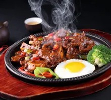Black Pepper Steak on Iron Plate