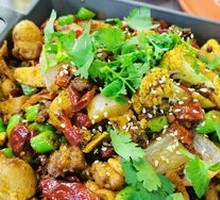 Dry Pot Pork Belly with Chicken