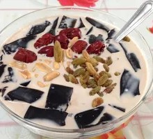 Taiwanese Herbal Jelly Dessert