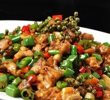 Spicy Green Pepper Chicken