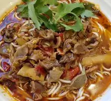 Sichuan-style Pepper Chicken Offal Noodles