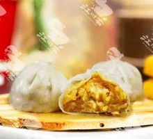 Minced Pork with Vermicelli in Buns