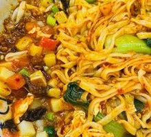 Big Wide Noodles with Mixed Sauce