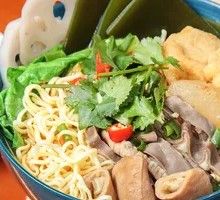 Hot-Steamed Beef Offal Noodles