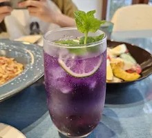 Blueberry Sparkling Drink
