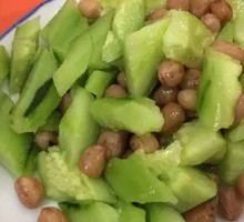 Peanut and Cucumber Salad