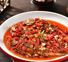 Fragrant Oil-Steamed Fish