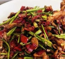 Spicy Stir-Fried Rabbit