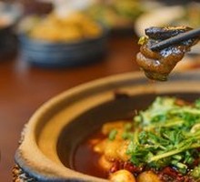 Braised Eel in Clay Pot