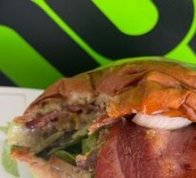 Sichuan-style Burned Pepper Spicy Beef Burger