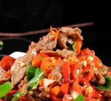 Stir-Fried Beef with Yellow Onion