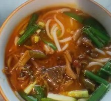 Golden Soup Chicken Offal Rice Noodles