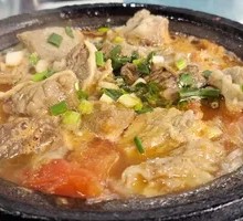 Stewed Beef with Tomato in Clay Pot