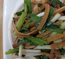 Fried Tofu Skin with Pork Strips