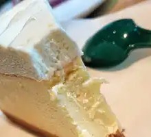 New York-Style Rich Cheesecake