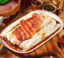 Honey-glazed BBQ Pork Rice Noodle Rolls