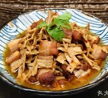 Hakka Wood Ear Mushroom Dried Bamboo Shoots and Pork Belly
