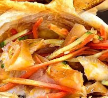Braised Pork Pocket Bread