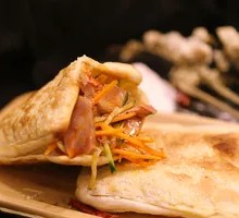 Braised Pork Pocket Bread