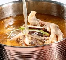 Sour Radish Duck Foot Hot Pot
