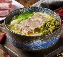 Sour Golden Soup Beef Noodles