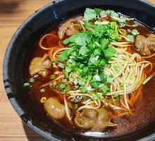 Pork Elbow and Intestine Rice Bowl