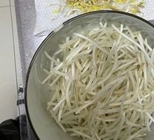 Bean sprouts