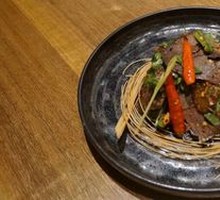 Big-leaf Coriander and Beef Shank Salad