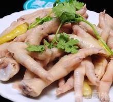 Spicy Pickled Chicken Feet