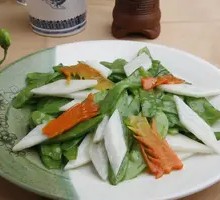 Snow Peas with Chinese Yam Stir-fry