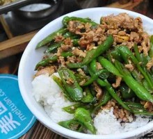 Stir-fried Pork with Green Pepper Rice Bowl