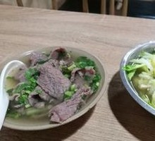 Clear Soup Beef with翘脚 (Qiao Jiao Niú Ròu)