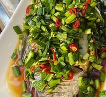 Cold-mixed crucian carp